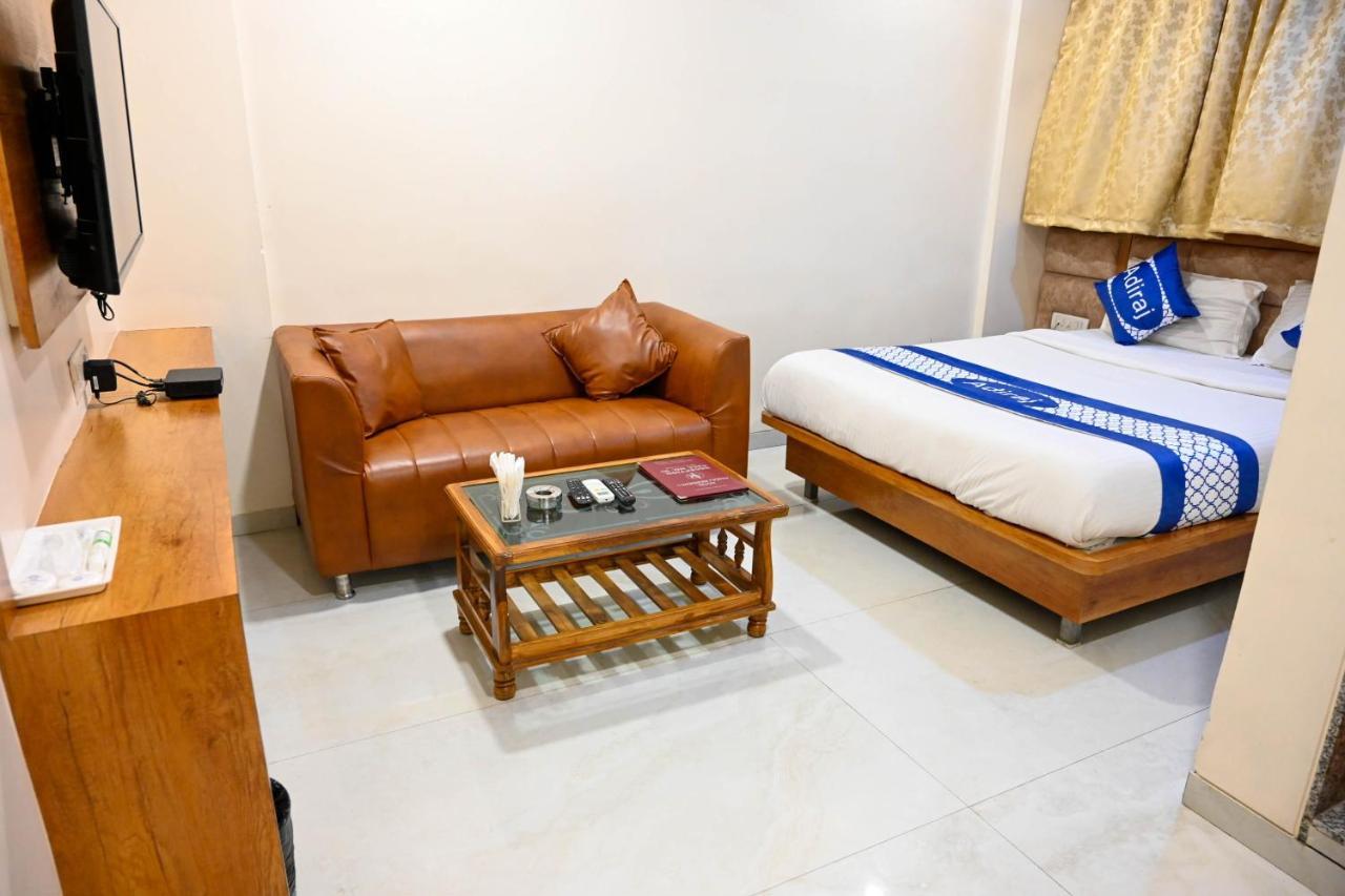 מלון נאווי מומבאי Adiraj Residency מראה חיצוני תמונה
