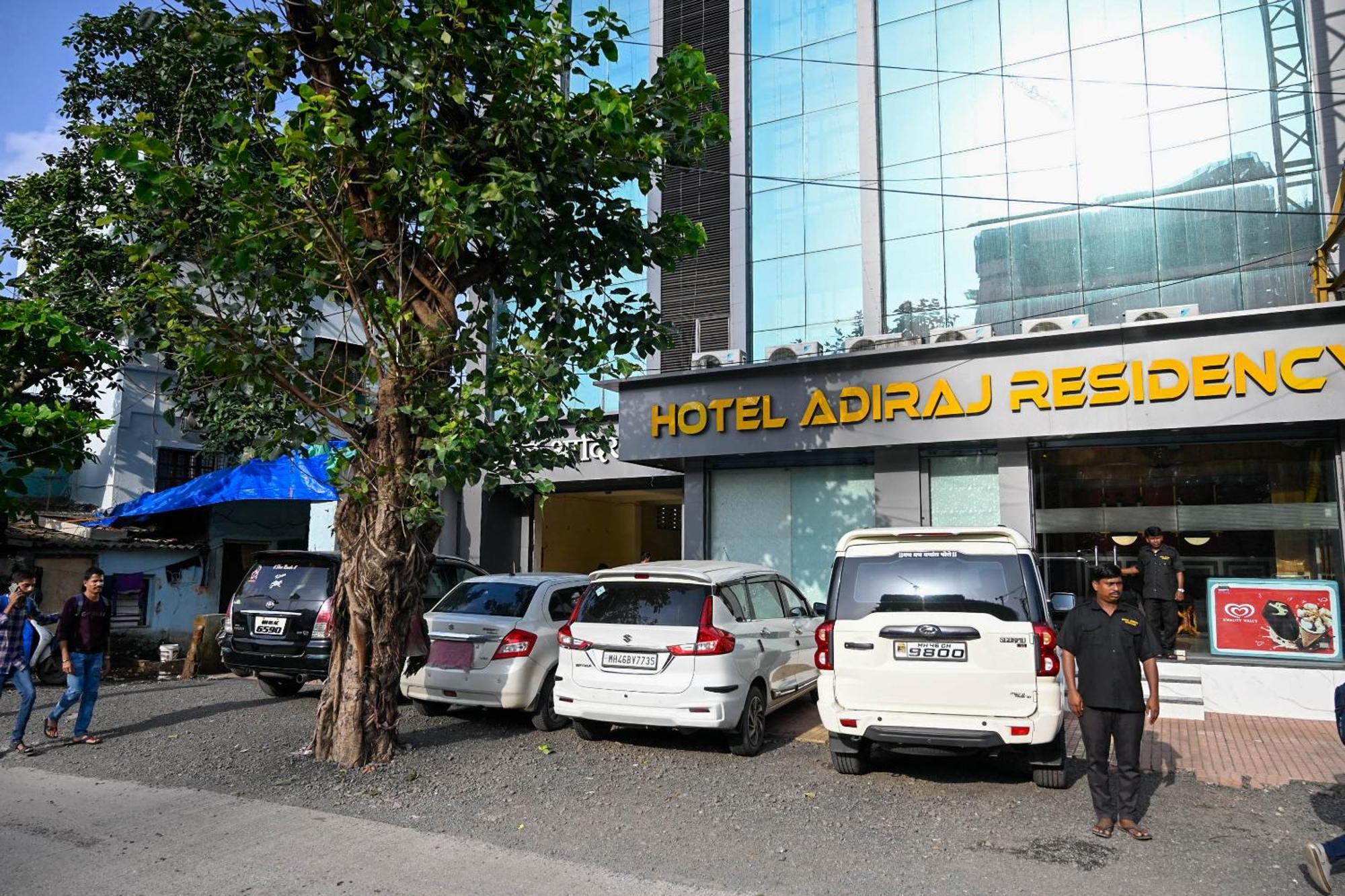 מלון נאווי מומבאי Adiraj Residency מראה חיצוני תמונה