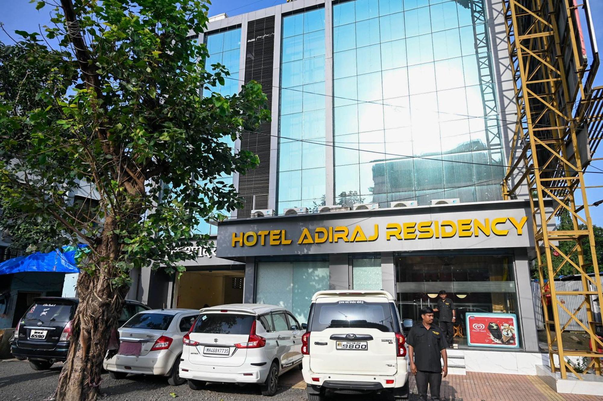 מלון נאווי מומבאי Adiraj Residency מראה חיצוני תמונה